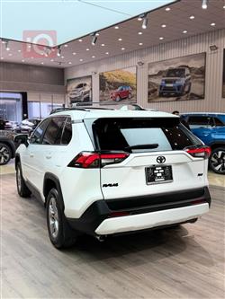 تويوتا راف 4